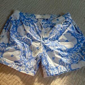 NWOT gap men’s swim trunks L